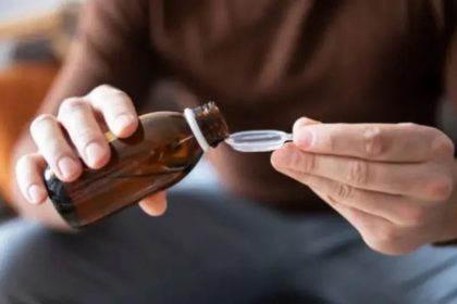 Anvisa suspende venda de medicamentos com substância usada em xaropes para tosse