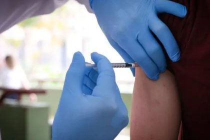 Anvisa amplia para maiores de 18 anos uso de imunizante que previne bronquiolite