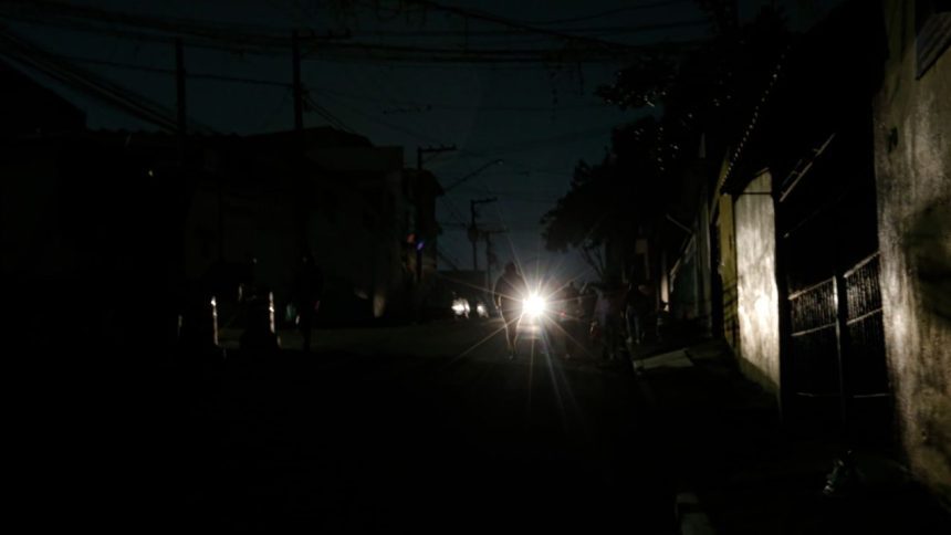 Moradores de Borba denunciam falhas no fornecimento de energia elétrica; MPAM abre investigação