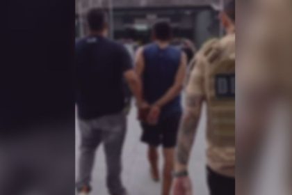 Preso suspeito de matar homem com facada dentro de carro em Manaus