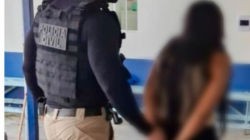 Suspeita de liderar organização criminosa é presa por tráfico de drogas em Tapauá