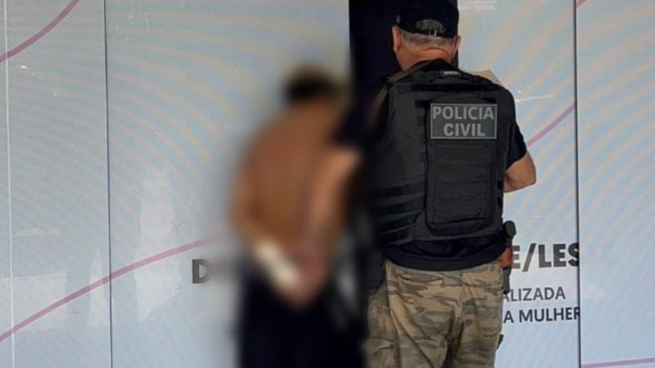 Homem é preso após roubar celular de ex-companheira em Manaus