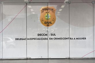 Homem é preso em Manaus por perseguir ex-companheira após término de relacionamento