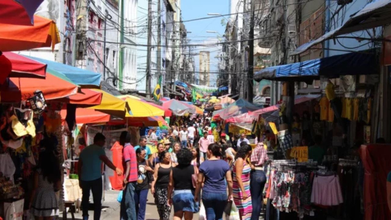Veja como funcionam lojas e shoppings de Manaus no feriado de Sexta-feira Santa