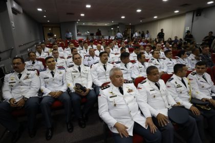 Amazonas forma 60 oficiais da PMAM em curso de nível superior