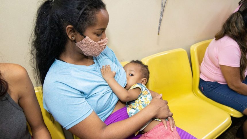 Mais de 90% dos bebês de até seis meses em Manaus são alimentados exclusivamente com leite materno