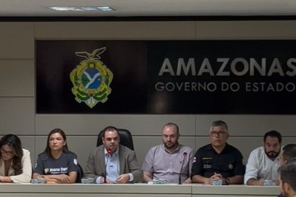 Roberto Cidade anuncia reajuste de 4,14% para segurança pública e pagamento integral a soldados no AM