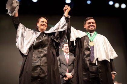 André Zogahib e Katia Couceiro são empossados nos cargos de reitor e vice-reitora da UEA