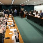 Fim da escala 6x1 avança no Congresso com PECs e projeto de lei em tramitação