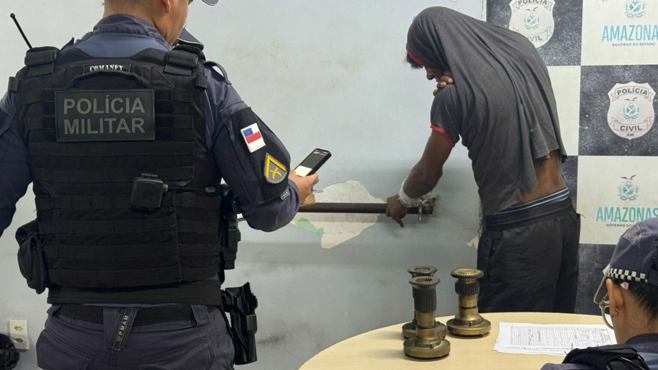 Homem é preso após tentar roubar hidrantes em centro de compras em Manaus