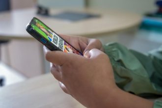 DPE-AM reforça alerta sobre riscos online após entrada em vigor do ECA Digital