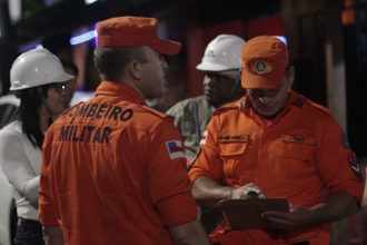 Bar que funcionava em porão sem documentação é multado em Manaus