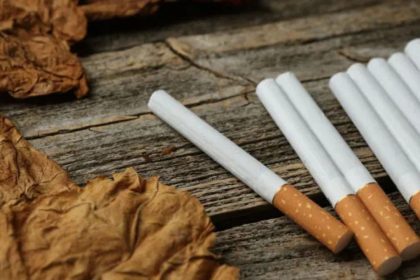 Governo aumenta imposto sobre cigarro para compensar redução de impostos sobre combustíveis