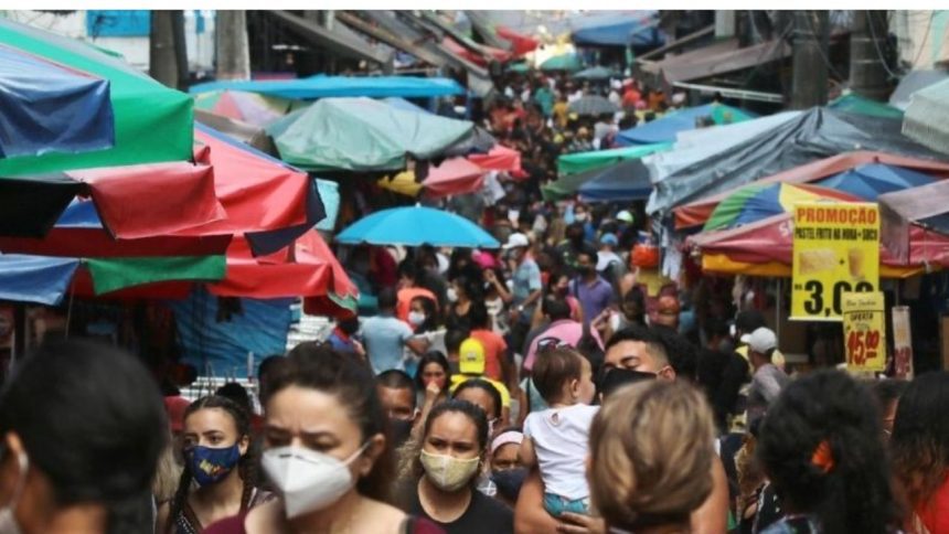 Comércio de Manaus tem horários diferenciados neste feriado de Tiradentes; confira