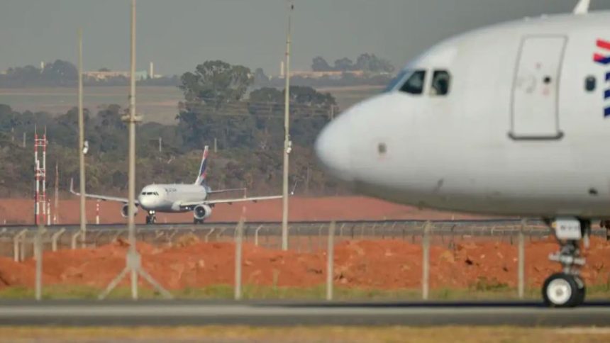 Governo anuncia isenção de impostos sobre combustível de aviação