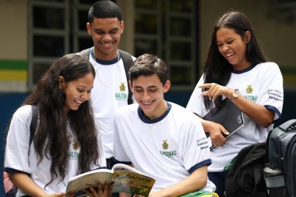 Comissão aprova proposta que incentiva alunos a cuidar da escola