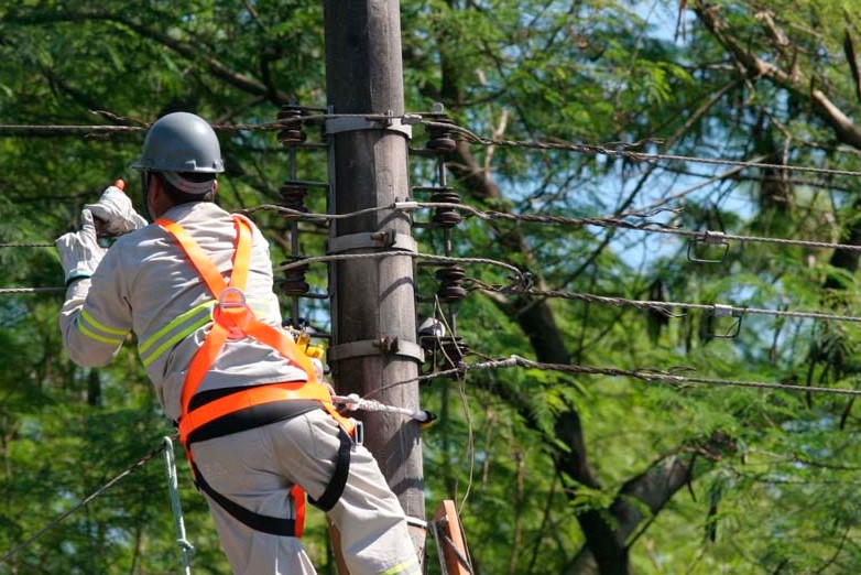 Três bairros e áreas rurais de Manaus ficarão sem energia elétrica