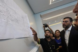 Wilson Lima visita obra do Centro de Atenção Juventude TEA