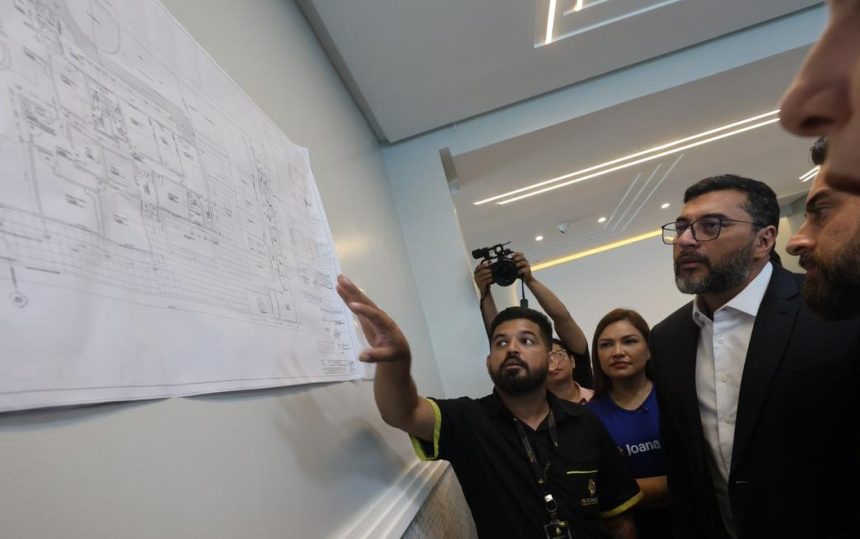 Wilson Lima visita obra do Centro de Atenção Juventude TEA