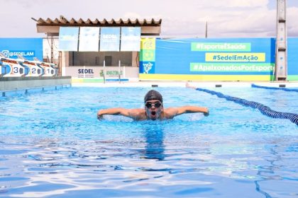 Inscrições abertas para natação de crianças e adolescentes