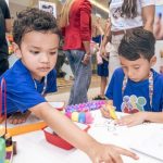 Manauara Shopping promove oficinas, exposição e arrecadações