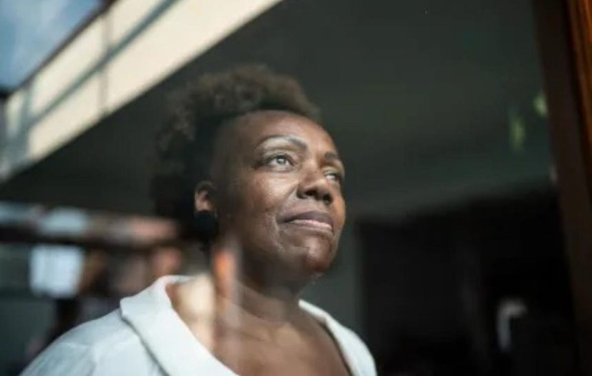 Sobrecarga e múltiplos papéis impactam a saúde mental feminina