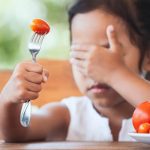 Quando seletividade alimentar em crianças com TEA acende alerta