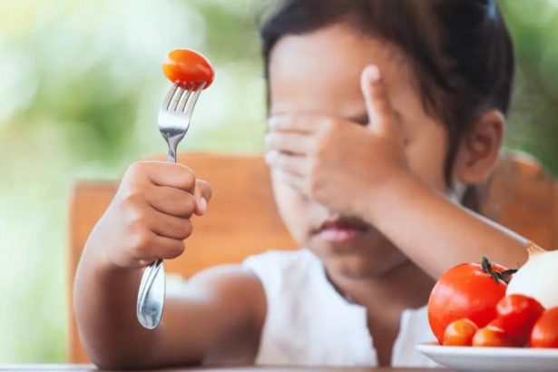 Quando seletividade alimentar em crianças com TEA acende alerta