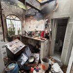 Vazamento de gás causa explosão em casa e deixa pessoa ferida