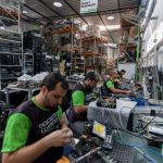 Mutirão recebe TVs, ventiladores e eletrônicos em Manacapuru