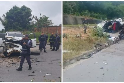 Acidente de carro com veículo destruído e presença de policiais e bombeiros.