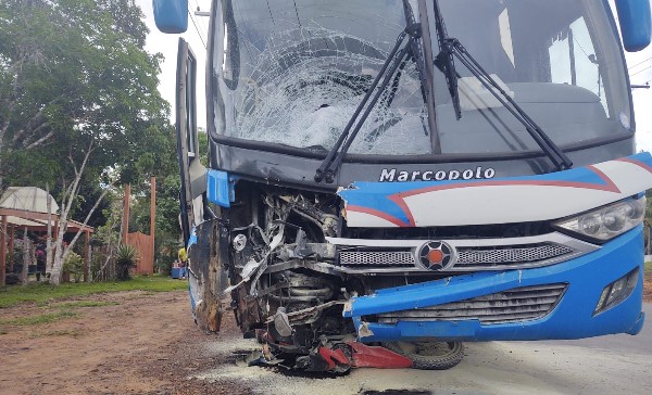 Acidente entre ônibus e motocicleta deixa um morto na AM-010