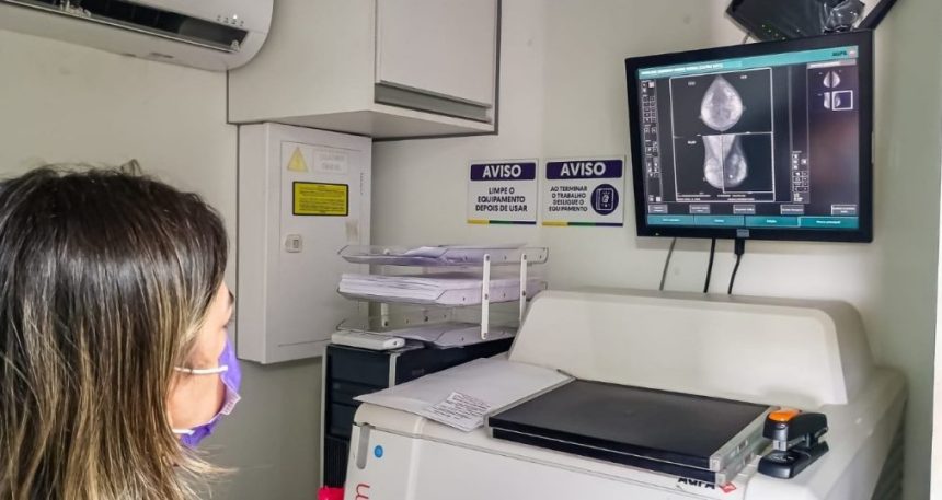 Carreta da Mulher leva exames para moradoras de Guajará