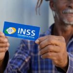 BPC garante pagamento mensal a idosos de baixa renda mesmo sem contribuição ao INSS