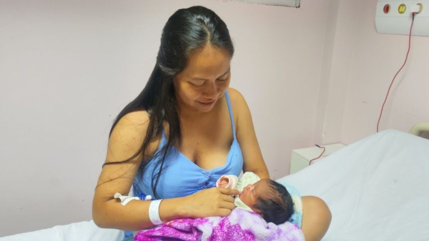 Sem saber que estava grávida, mulher dá à luz após procurar SPA com dores em Manaus