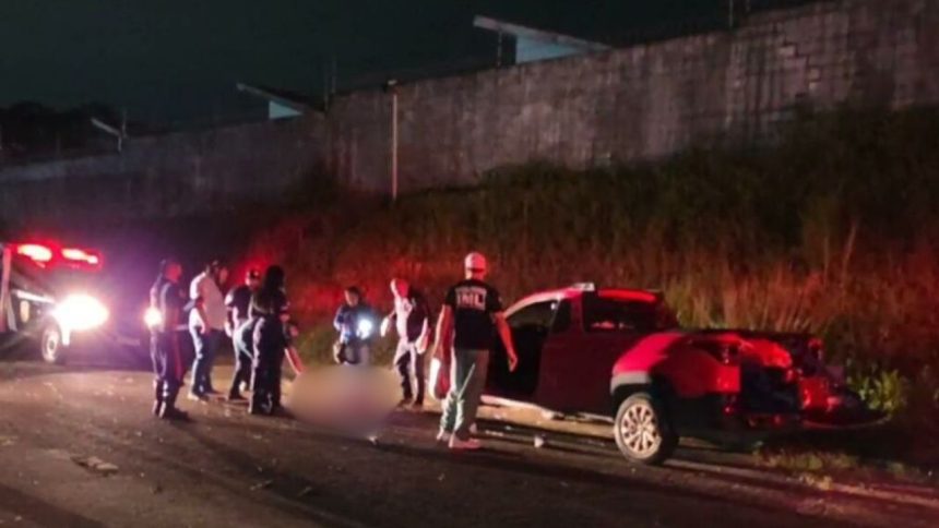 Homem é morto a tiros dentro de carro no bairro Tarumã-Açu, em Manaus