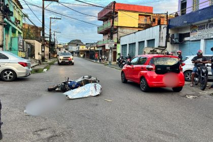 Motociclista morre após colisão com micro-ônibus na zona oeste de Manaus