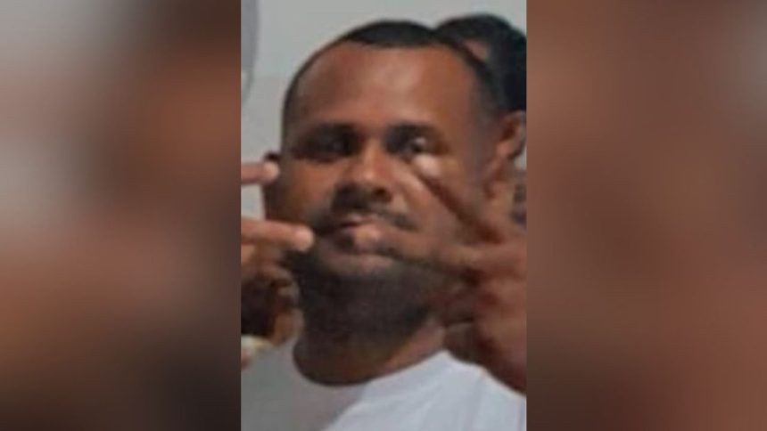 Polícia busca paradeiro de suspeito de homicídio e roubo de embarcação em Japurá