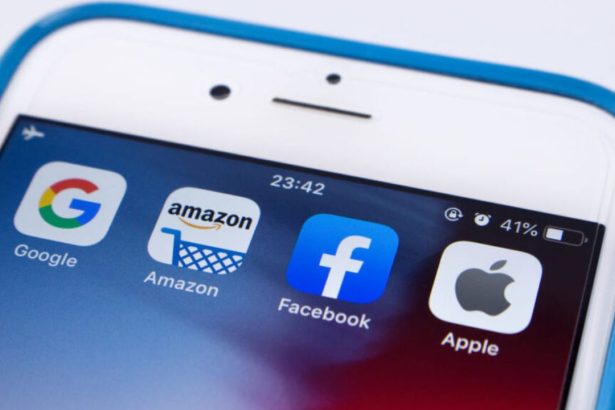 Brasil passa a ter novas diretrizes para atuação de big techs