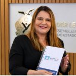 Roberto Cidade reorganiza gabinete e nomeia Mônica Santaella para novo posto de articulação