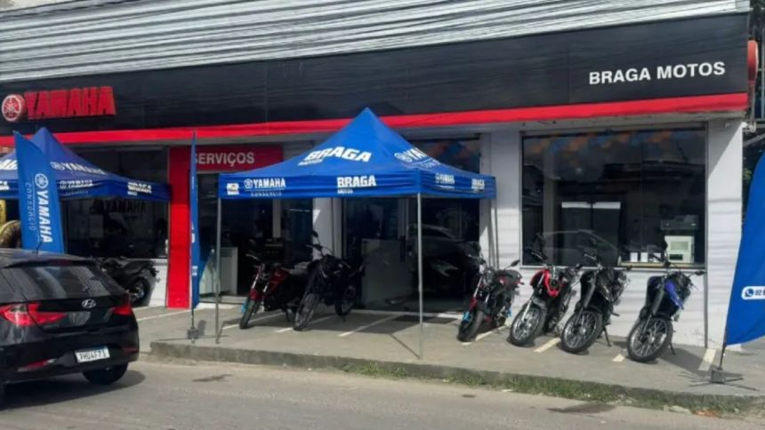 Homens armados invadem concessionária, efetuam disparos e fogem sem levar nada em Manaus