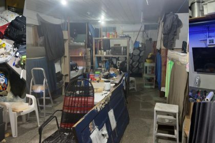 PMs custodiados tinham celulares, eletrodomésticos e ar-condicionado em unidade prisional, diz MPAM