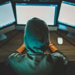 Golpe nas redes sociais usa “novinhas” para atrair e extorquir vítimas em Manaus, alerta policial