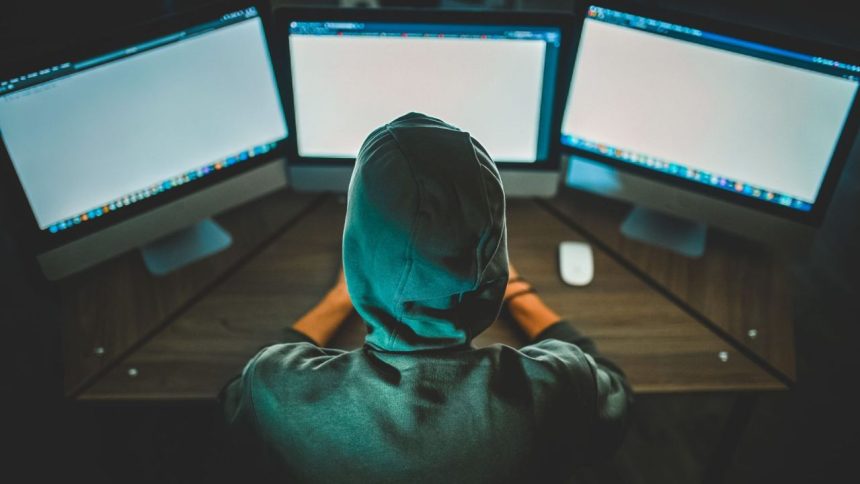 Golpe nas redes sociais usa “novinhas” para atrair e extorquir vítimas em Manaus, alerta policial