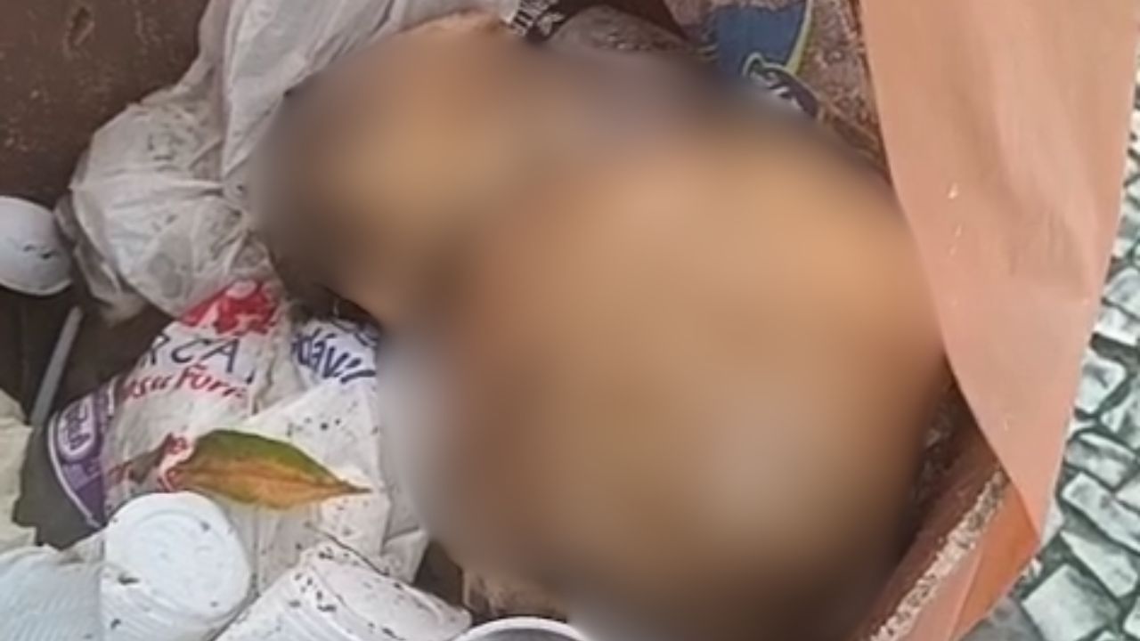 Trabalhadores encontram crânio humano em praça no Centro de Manaus