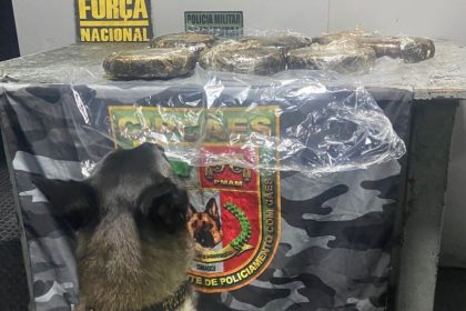 Mulher é presa com drogas escondidas em máquina de solda de embarcação no AM