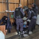 Polícia apreende drogas e armas em flutuantes em Beruri; quatro foram presos