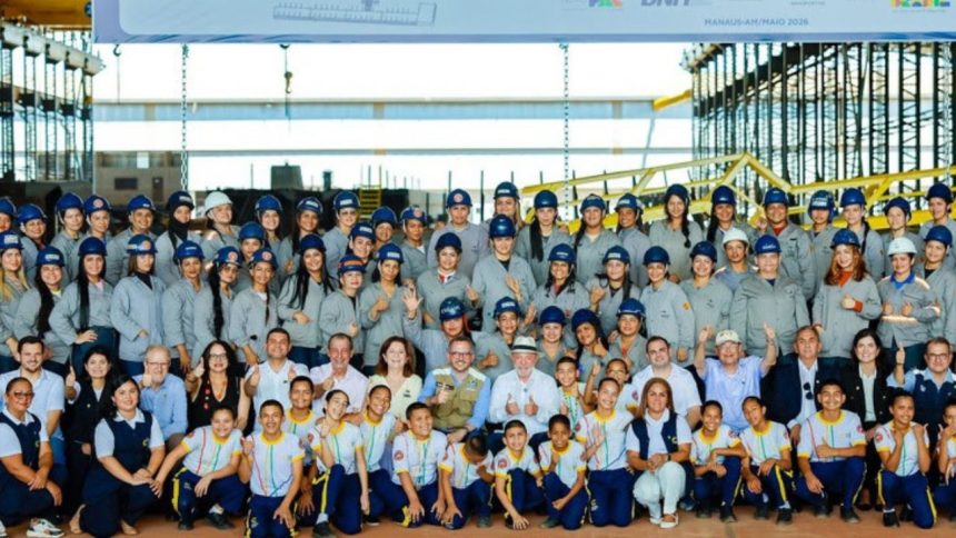 Lula exalta potencial da indústria naval no Amazonas
