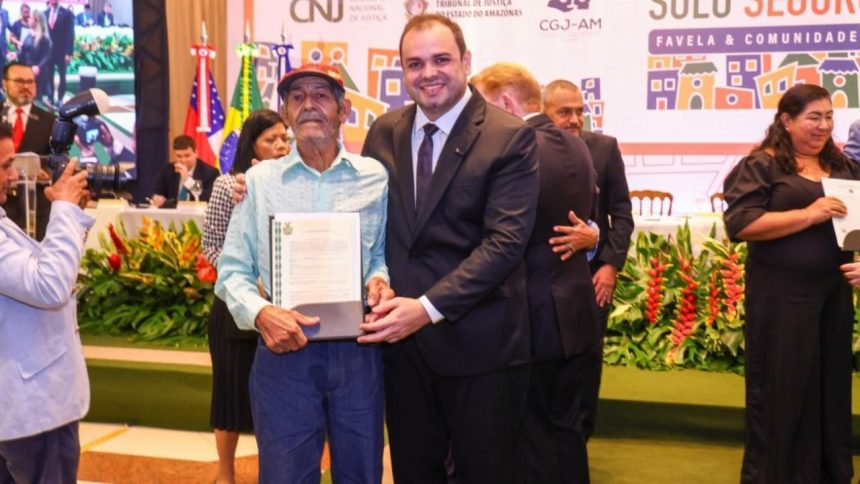 Roberto Cidade reforça compromisso com a regularização fundiária no Amazonas
