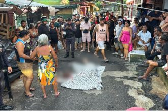 Homem é morto com ao menos 10 tiros no bairro Compensa